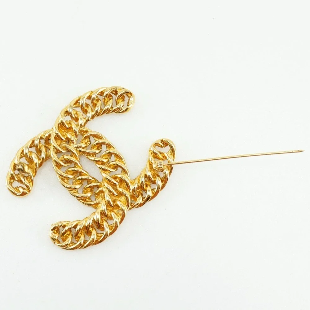 CHANEL Gold Logo Brooch - Picture 3 of 6